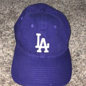 A baseball cap.